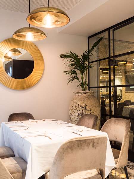 MAYFAIR HOTEL - Photo 24