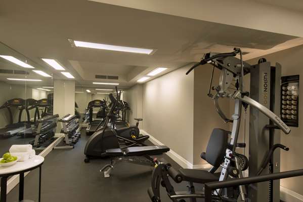 MAYFAIR HOTEL - Photo 4