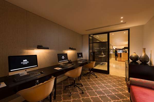 MAYFAIR HOTEL - Photo 2