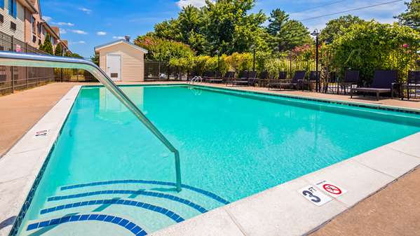 Pool - Best Western Denton Inn