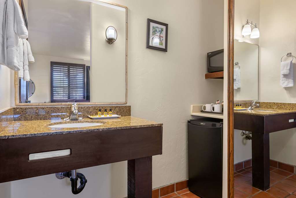 Best Western Plus Hacienda Hotel Old Town - Tap to explore photos