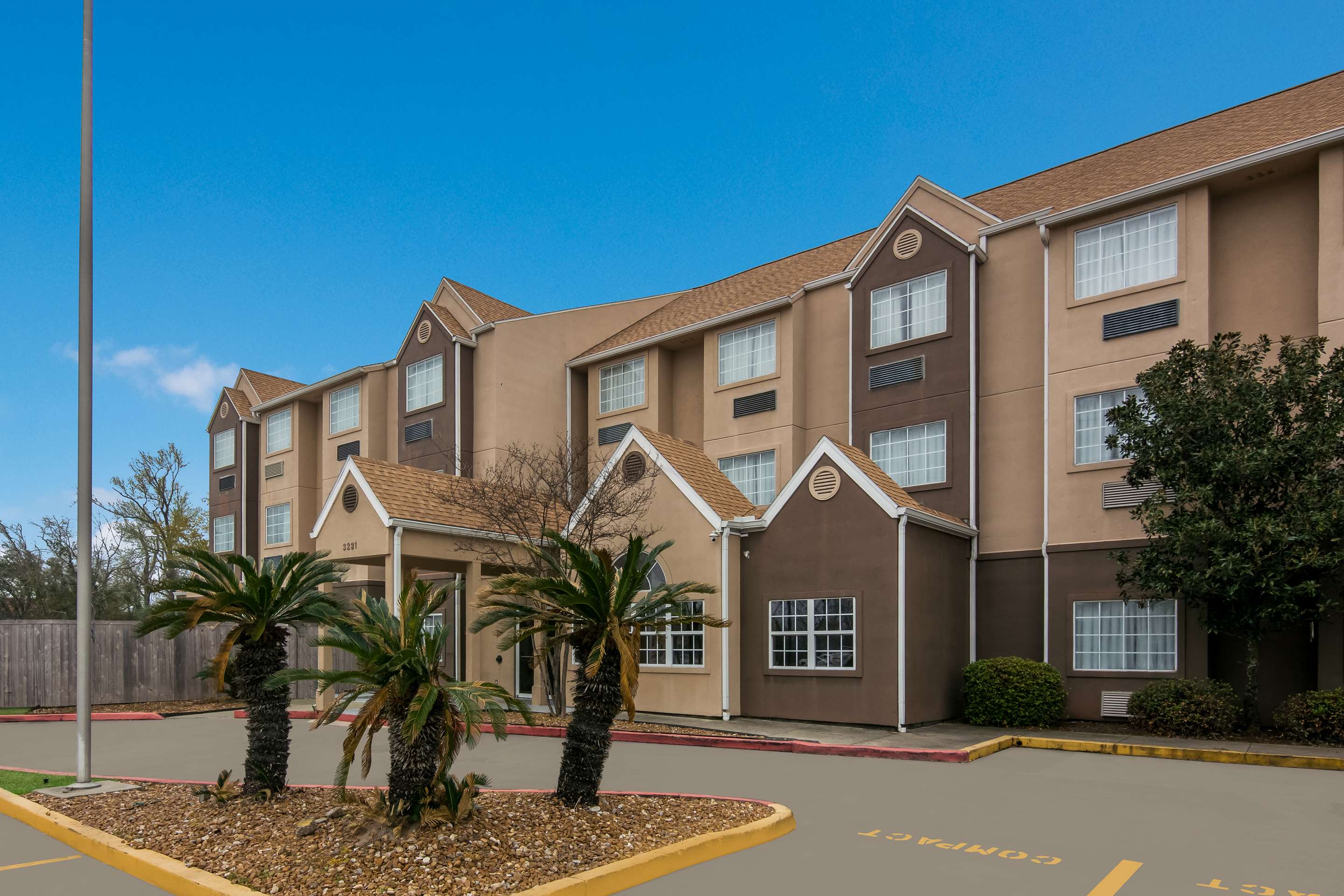 LA Exterior | Americas Best Value Inn and Suites Lake Charles