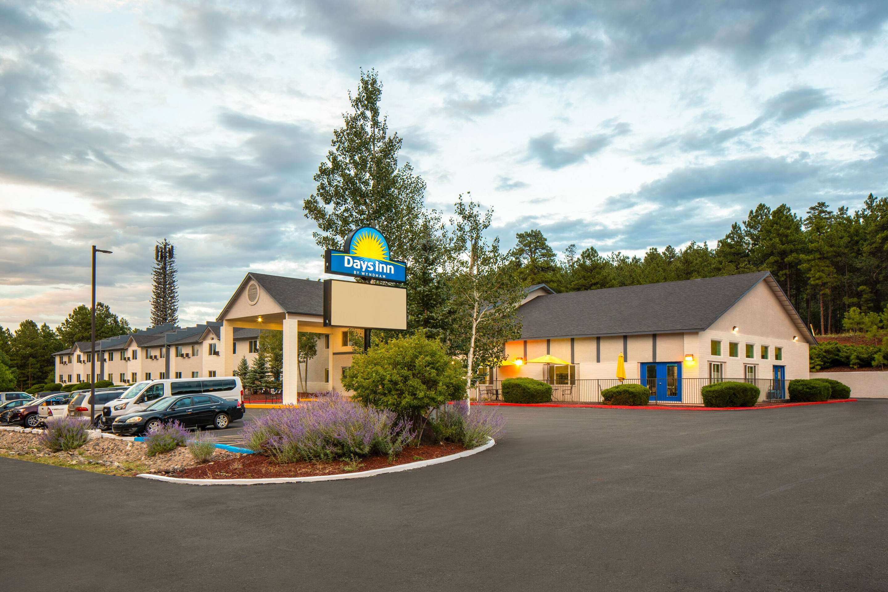 Exterior | Days Inn by Wyndham Williams