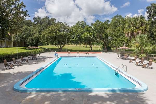Pool - Days Inn West Ocala - I-75, Exit 352