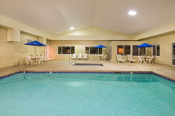 Pool - Days Inn Fremont - I-80 & I-90, Exit 91