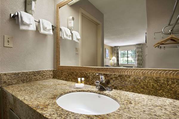  - Days Inn Southaven - I-55 & I-69, Exit 291