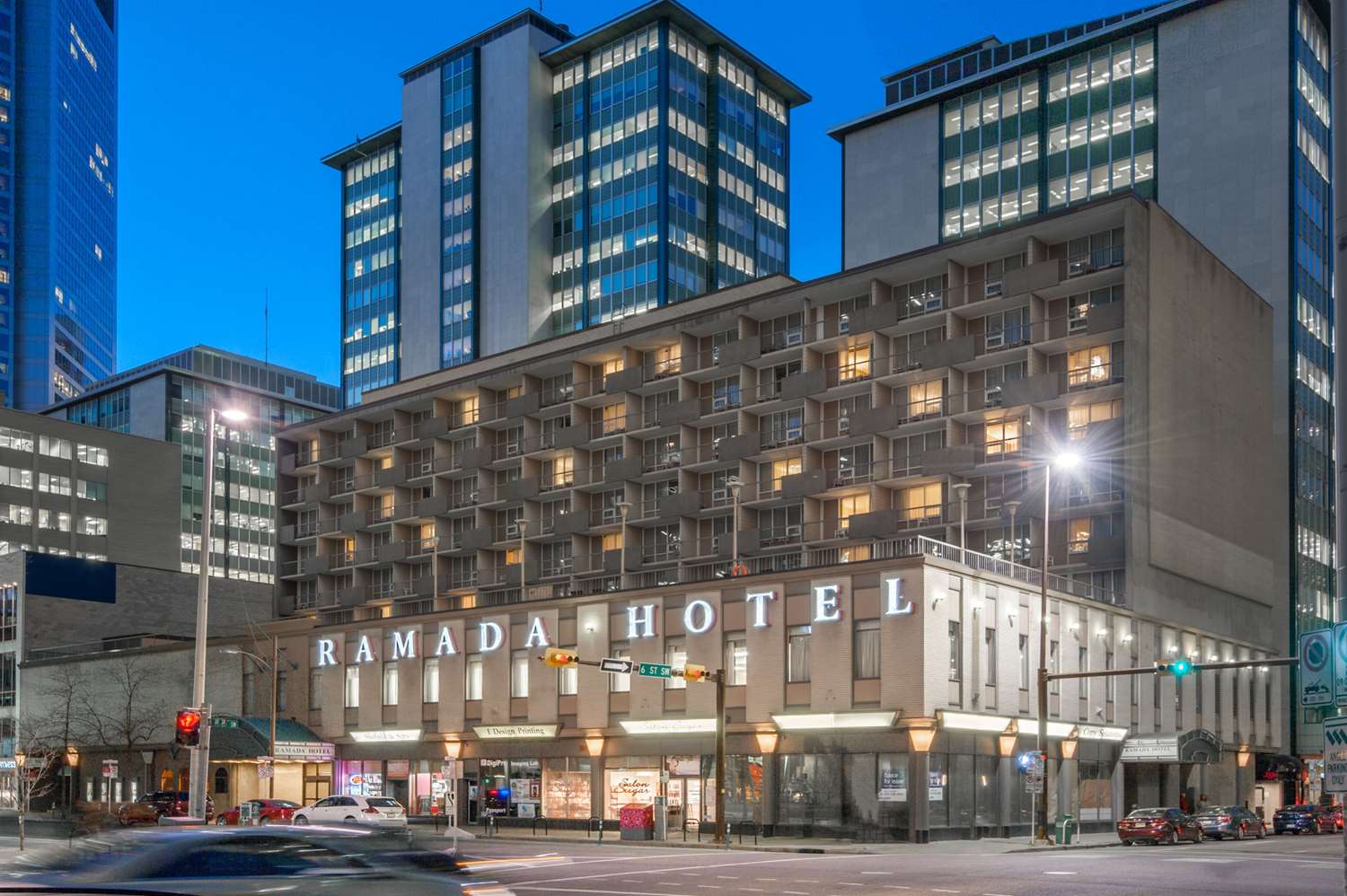 Ramada Hotel Downtown Calgary, AB - See Discounts