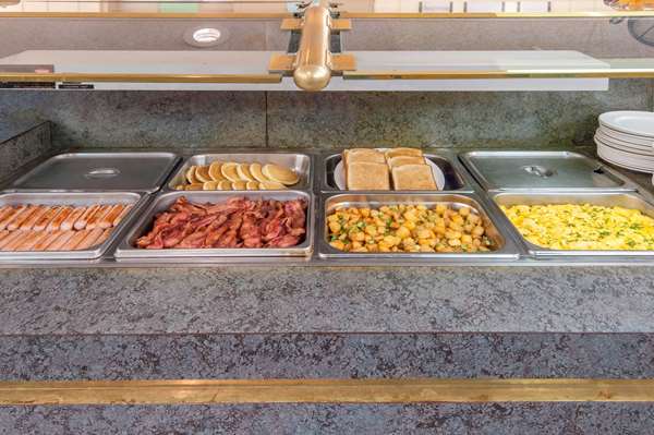  - Ramada Hotel Downtown Calgary