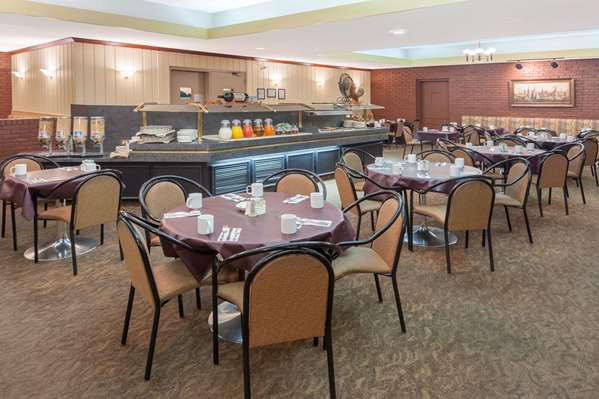 Restaurant - Ramada Hotel Downtown Calgary