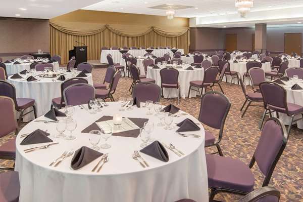  - Ramada Hotel Downtown Calgary