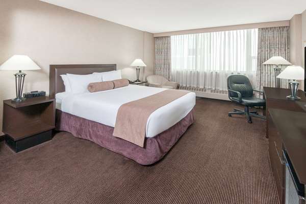 - Ramada Hotel Downtown Calgary