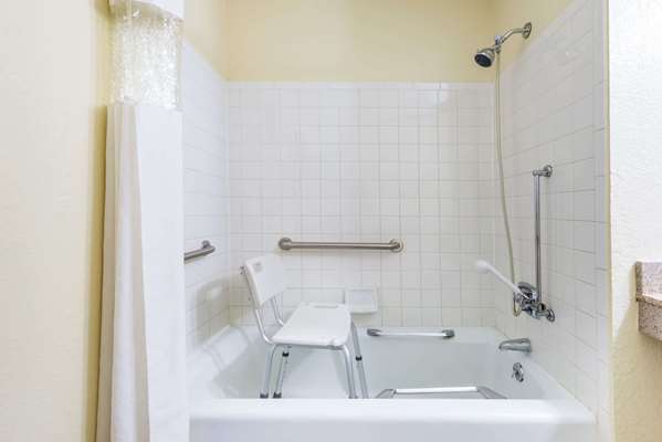  - Super 8 Hotel Franklin - I-75, Exit 32