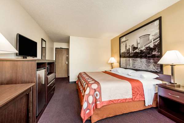  - Super 8 Hotel Franklin - I-75, Exit 32
