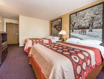  - Super 8 Hotel Franklin - I-75, Exit 32
