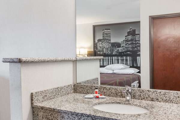  - Super 8 Hotel Gresham