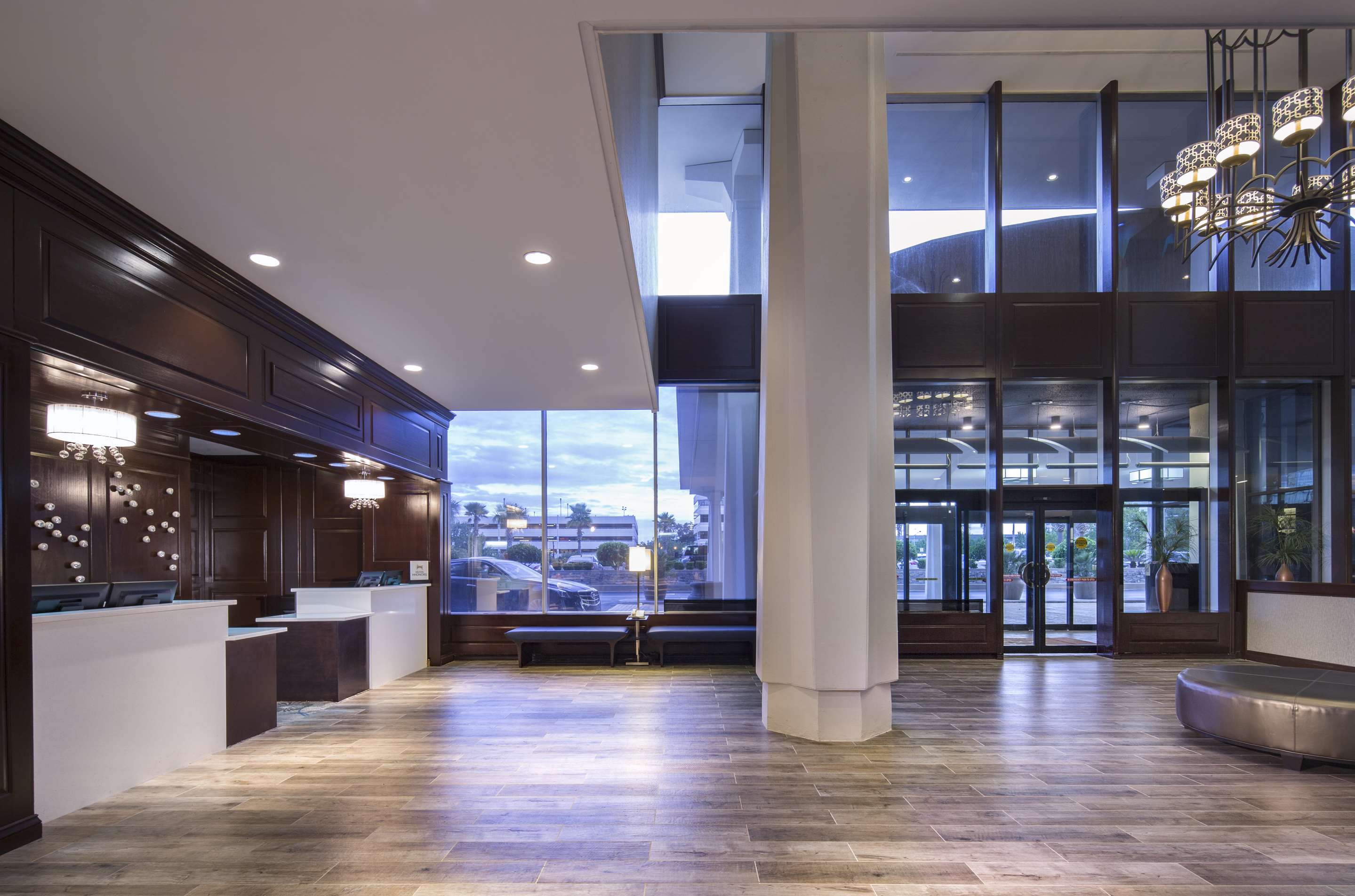Reception | DoubleTree by Hilton Hotel Jacksonville Riverfront