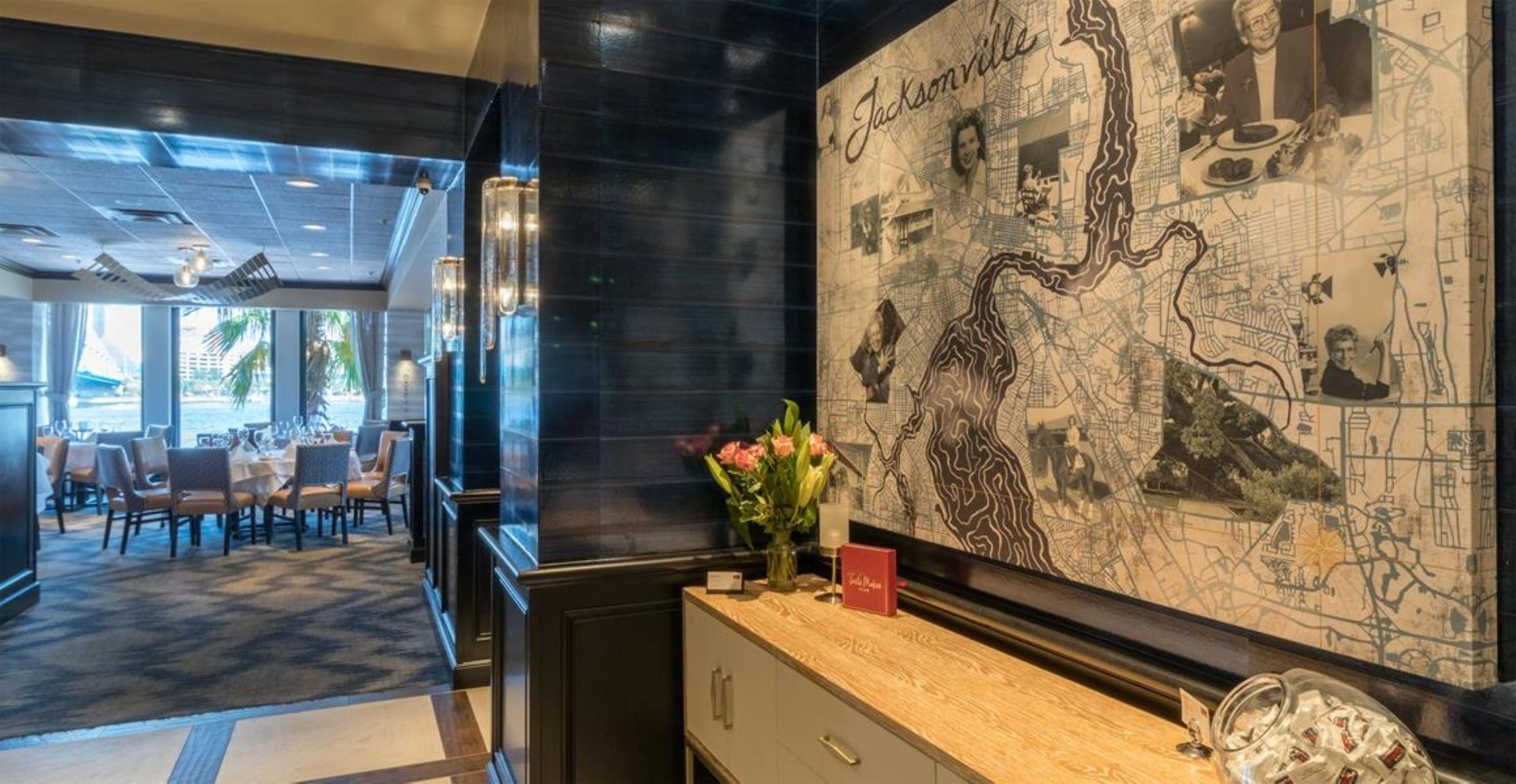 Restaurant | DoubleTree by Hilton Hotel Jacksonville Riverfront