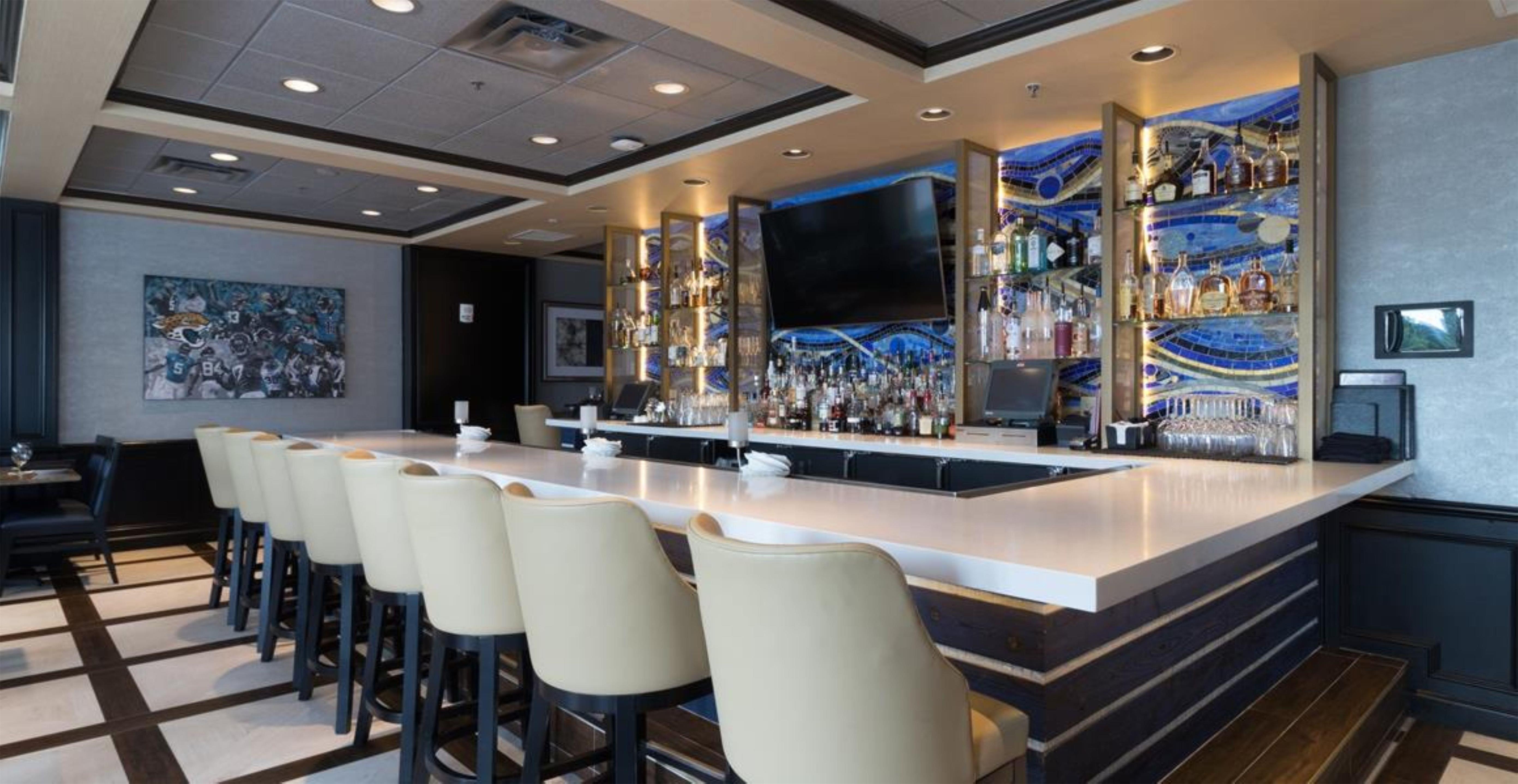 Restaurant | DoubleTree by Hilton Hotel Jacksonville Riverfront