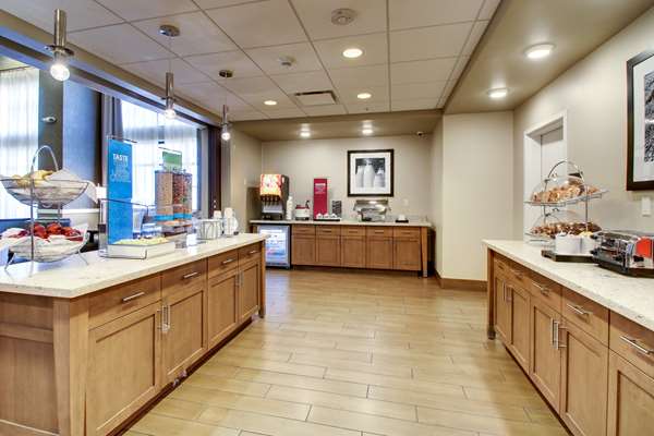 Amenities - Hampton Inn & Suites West Milwaukee West Allis - I-94, Exit 306