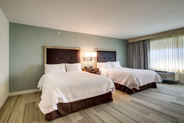  - Hampton Inn & Suites West Milwaukee West Allis - I-94, Exit 306