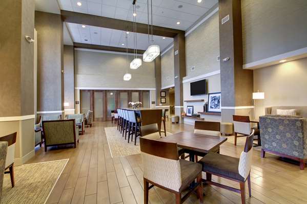Amenities - Hampton Inn & Suites West Milwaukee West Allis - I-94, Exit 306