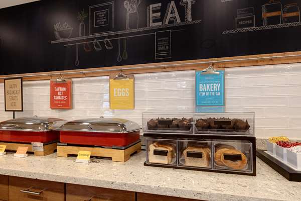 Amenities - Hampton Inn & Suites West Milwaukee West Allis - I-94, Exit 306