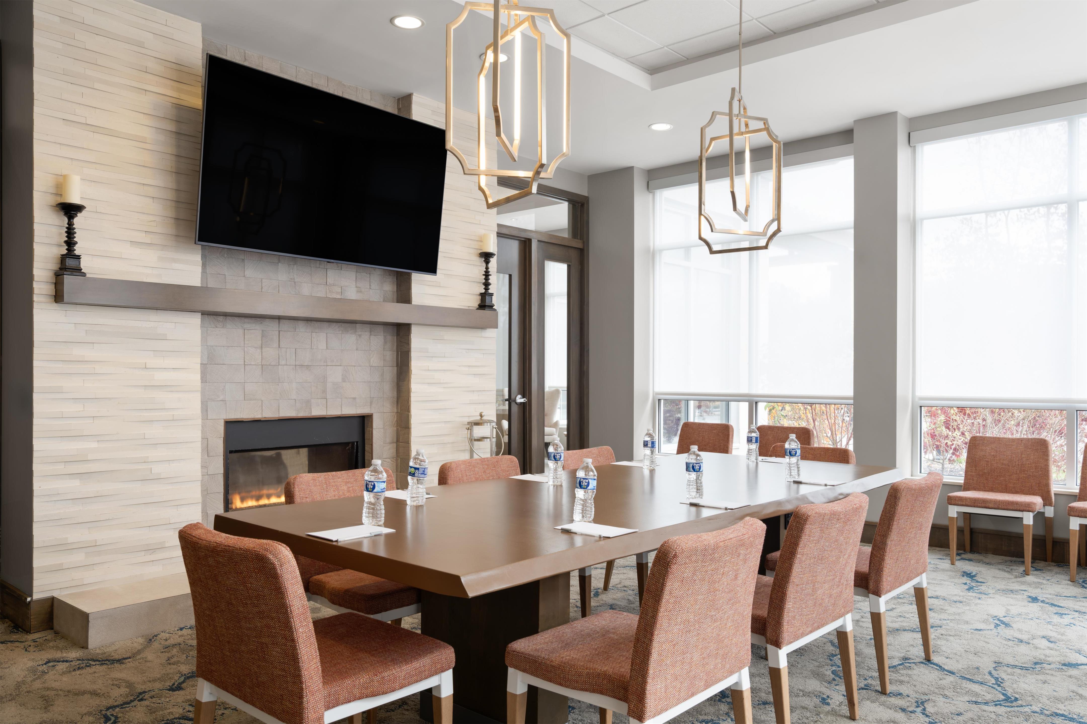 Lobby | Hilton Garden Inn Lenox Pittsfield