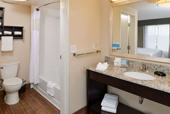  - Hampton Inn & Suites Douglas - I-25, Exit 140