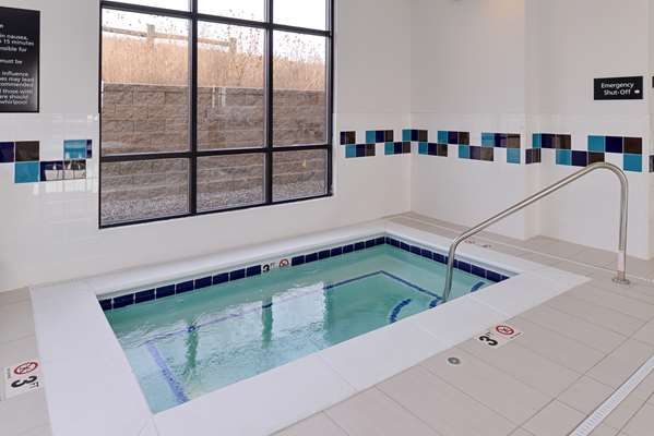 Pool - Hampton Inn & Suites Douglas - I-25, Exit 140
