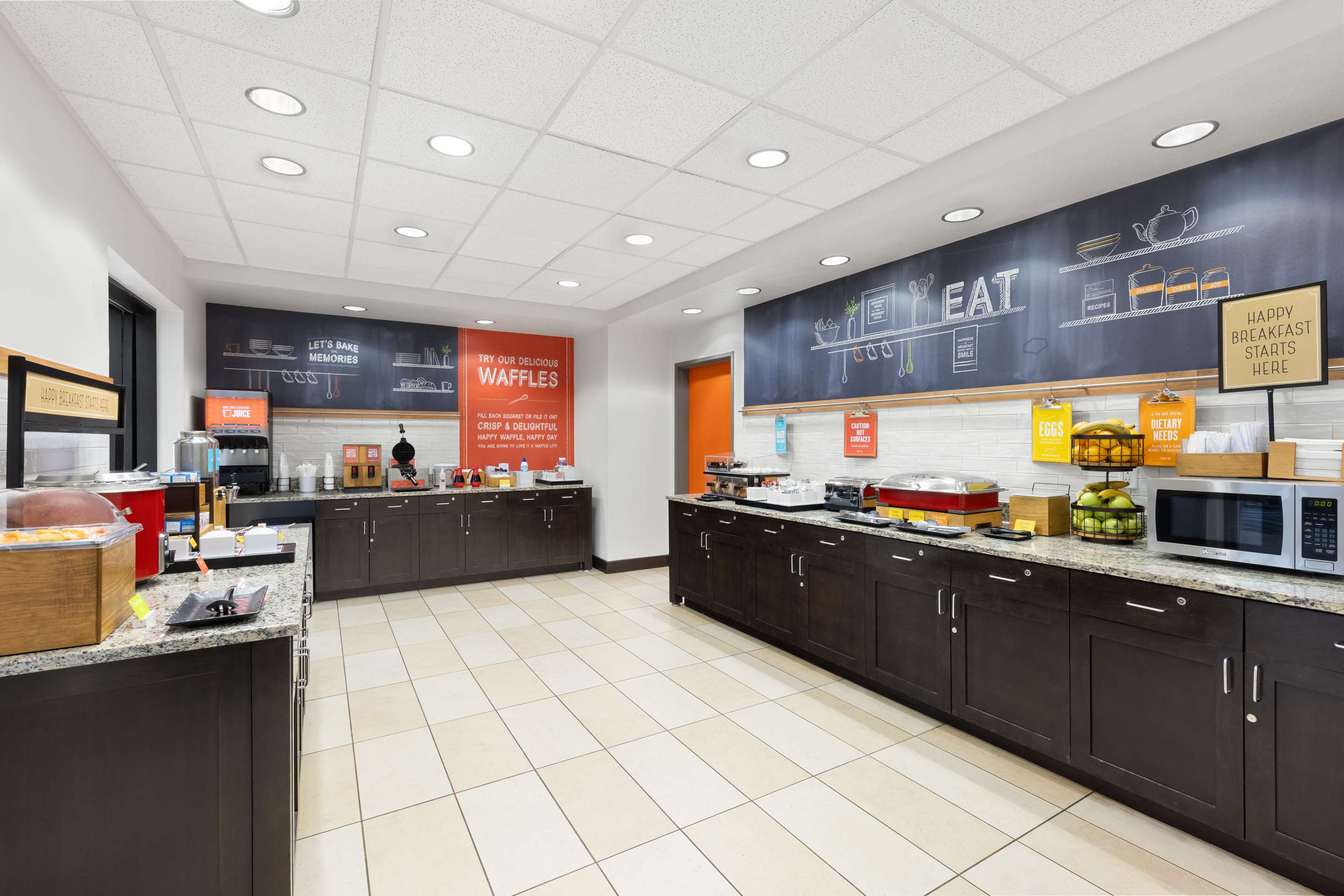 Breakfast Area | Hampton Inn & Suites Douglas