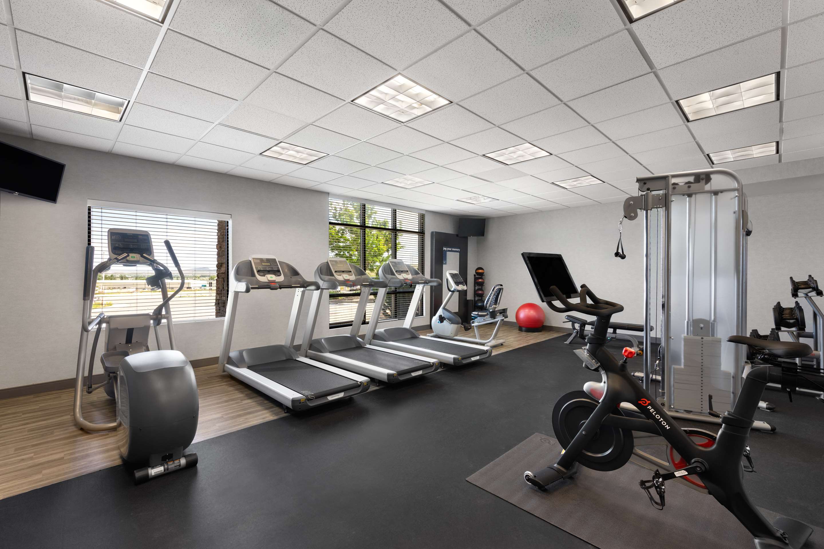 Health club fitness center gym | Hampton Inn & Suites Douglas