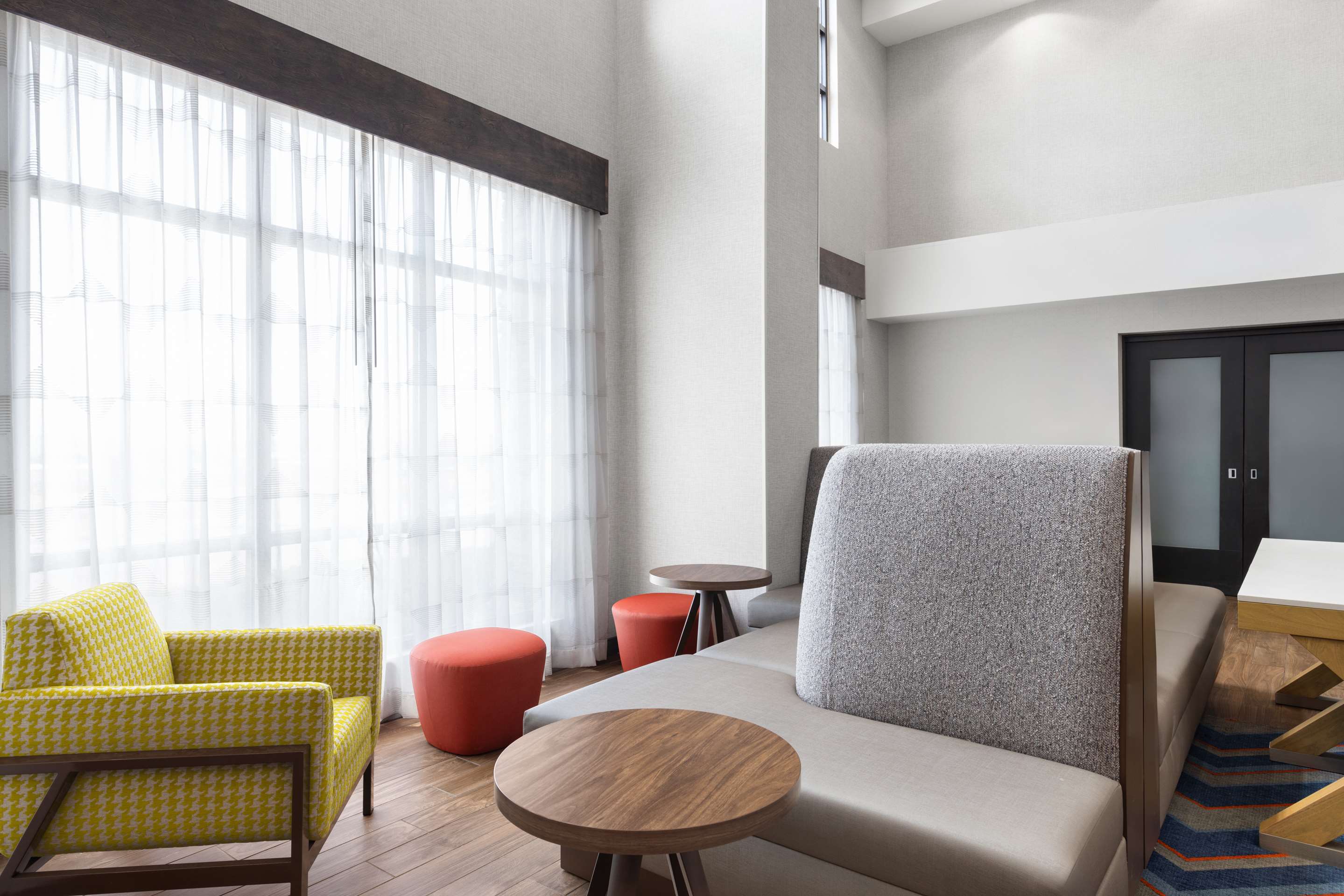 Lobby | Hampton Inn & Suites Douglas