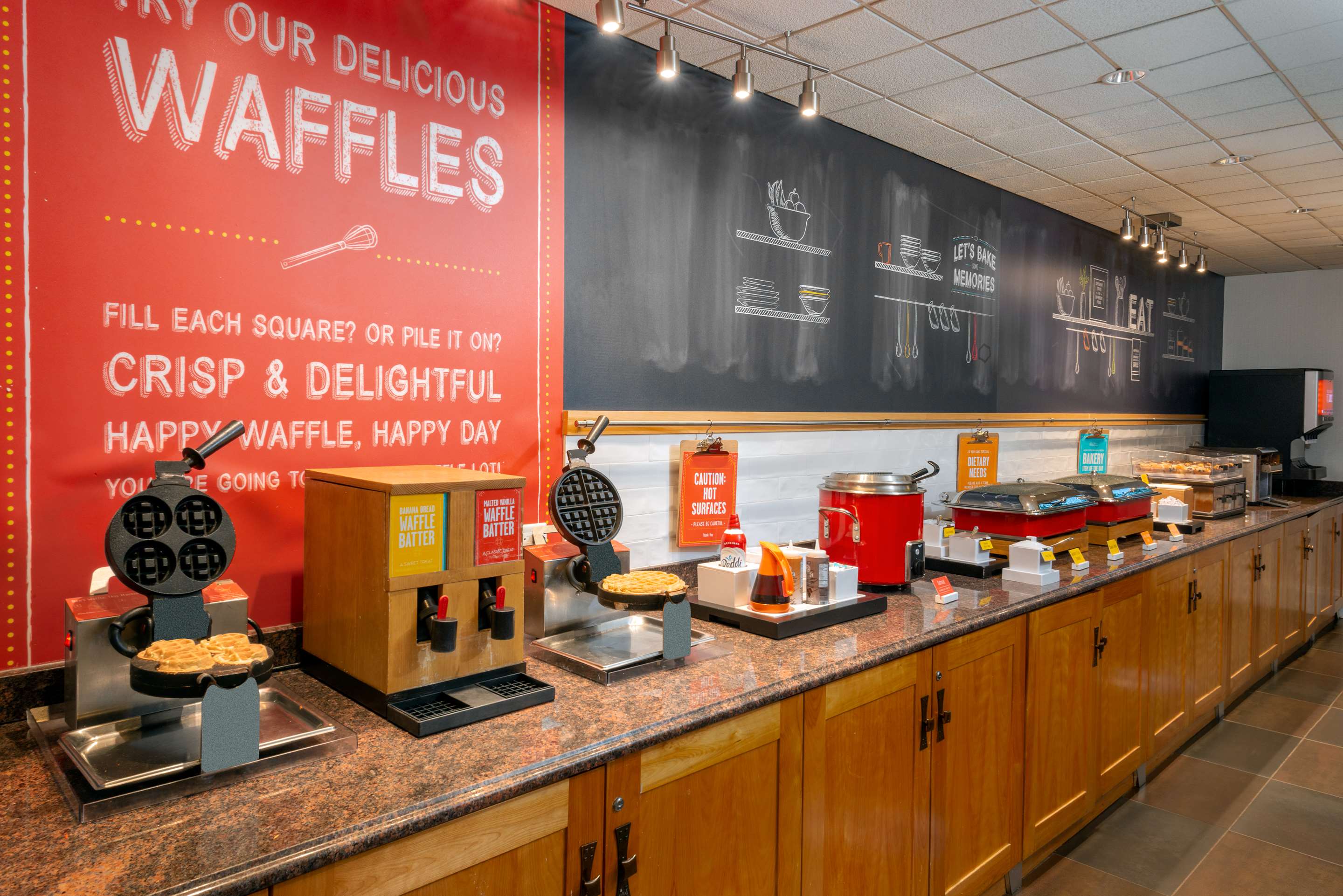 Breakfast Area | Hampton Inn Danbury