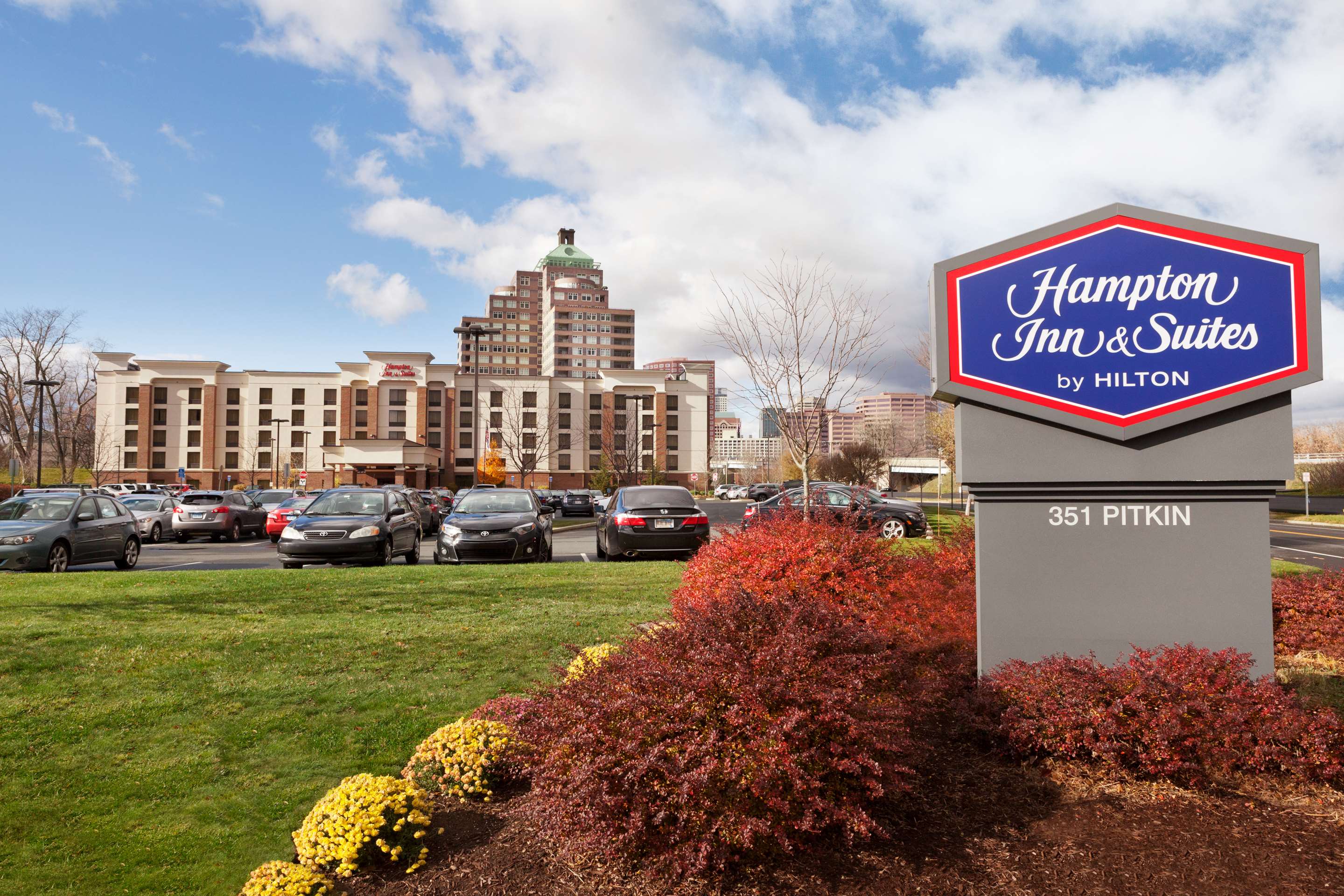 Exterior | Hampton Inn & Suites Hartford/East Hartford