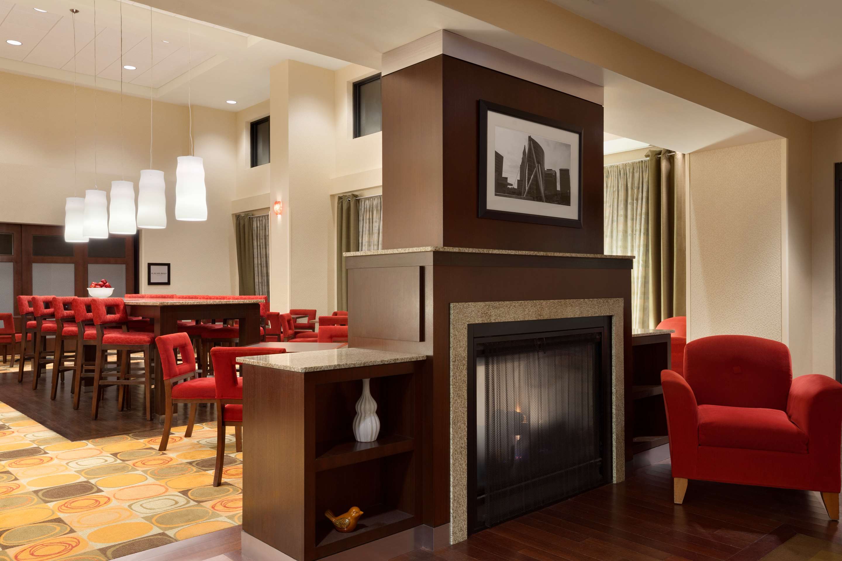 Reception | Hampton Inn & Suites Hartford/East Hartford