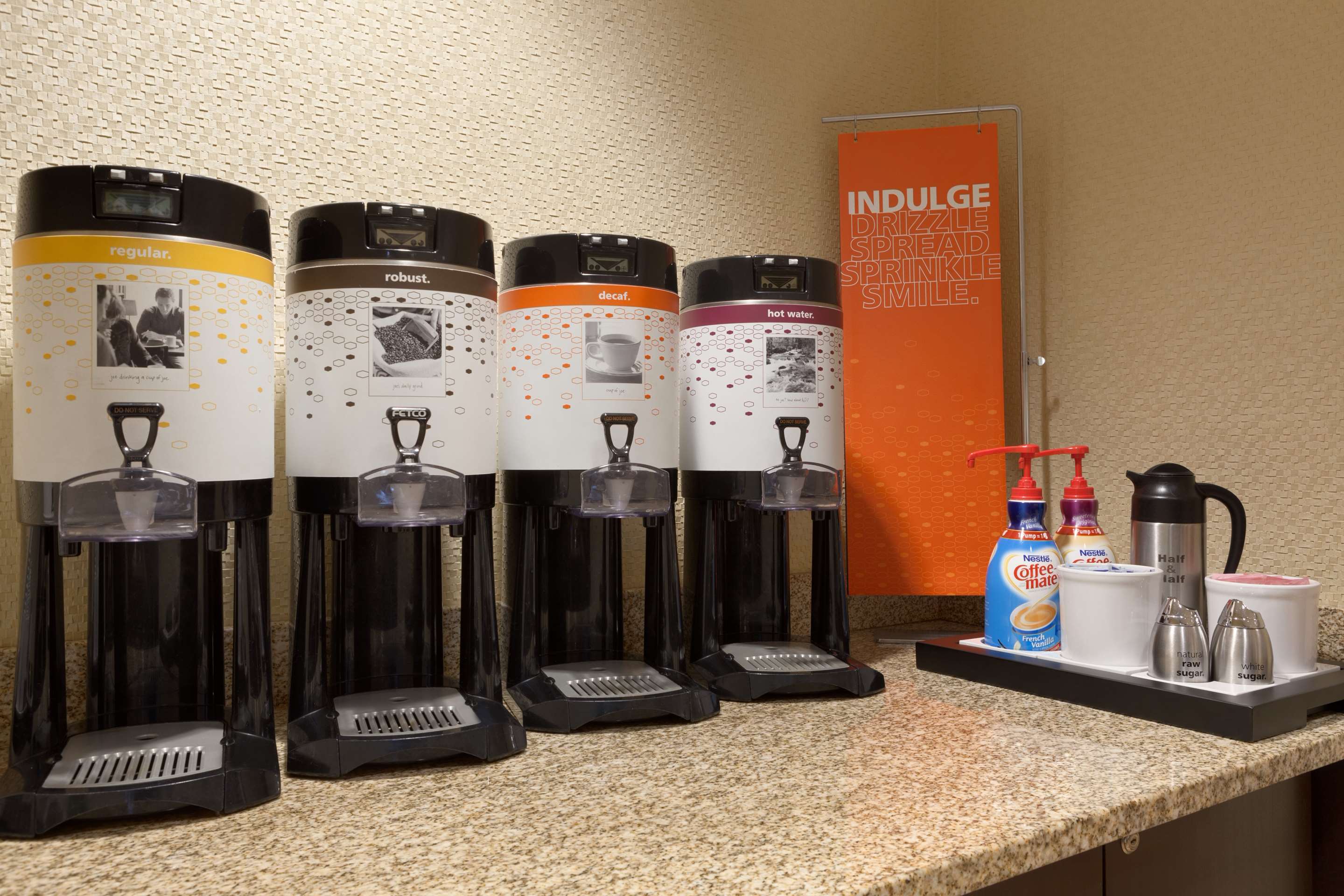 Restaurant | Hampton Inn & Suites Hartford/East Hartford