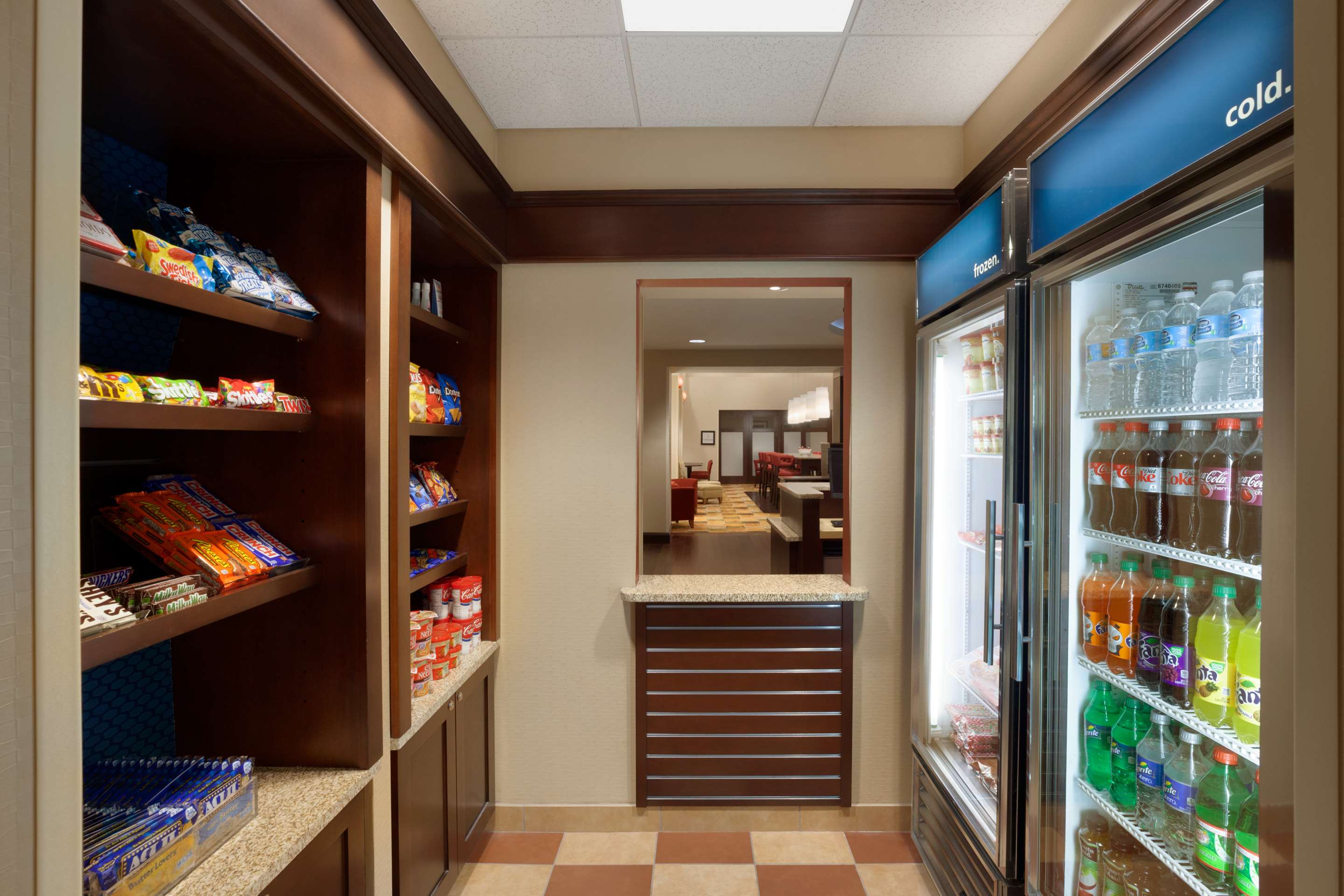 Restaurant | Hampton Inn & Suites Hartford/East Hartford