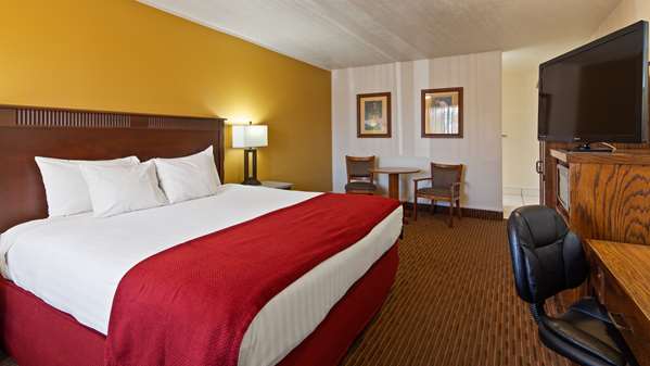  - Best Western Paradise Inn & Resort Fillmore - I-15, Exit 167
