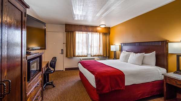  - Best Western Paradise Inn & Resort Fillmore - I-15, Exit 167