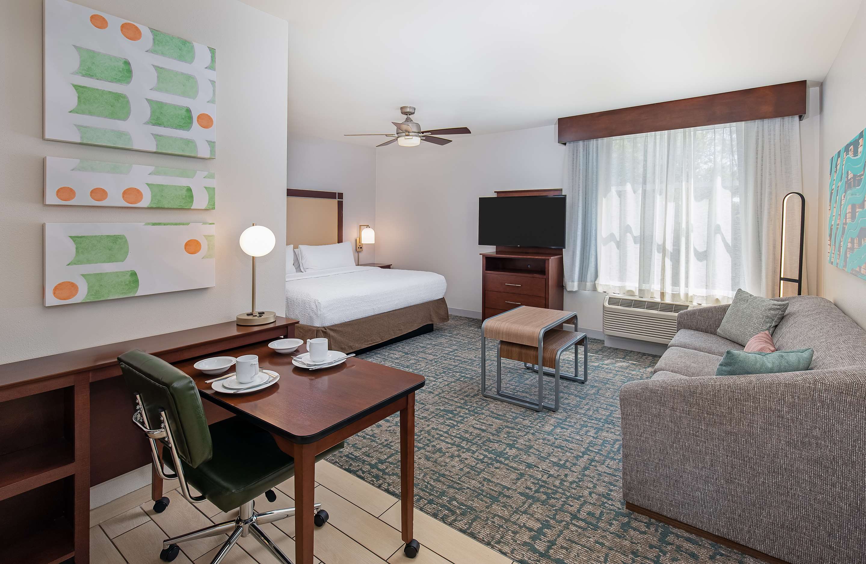 Guest room