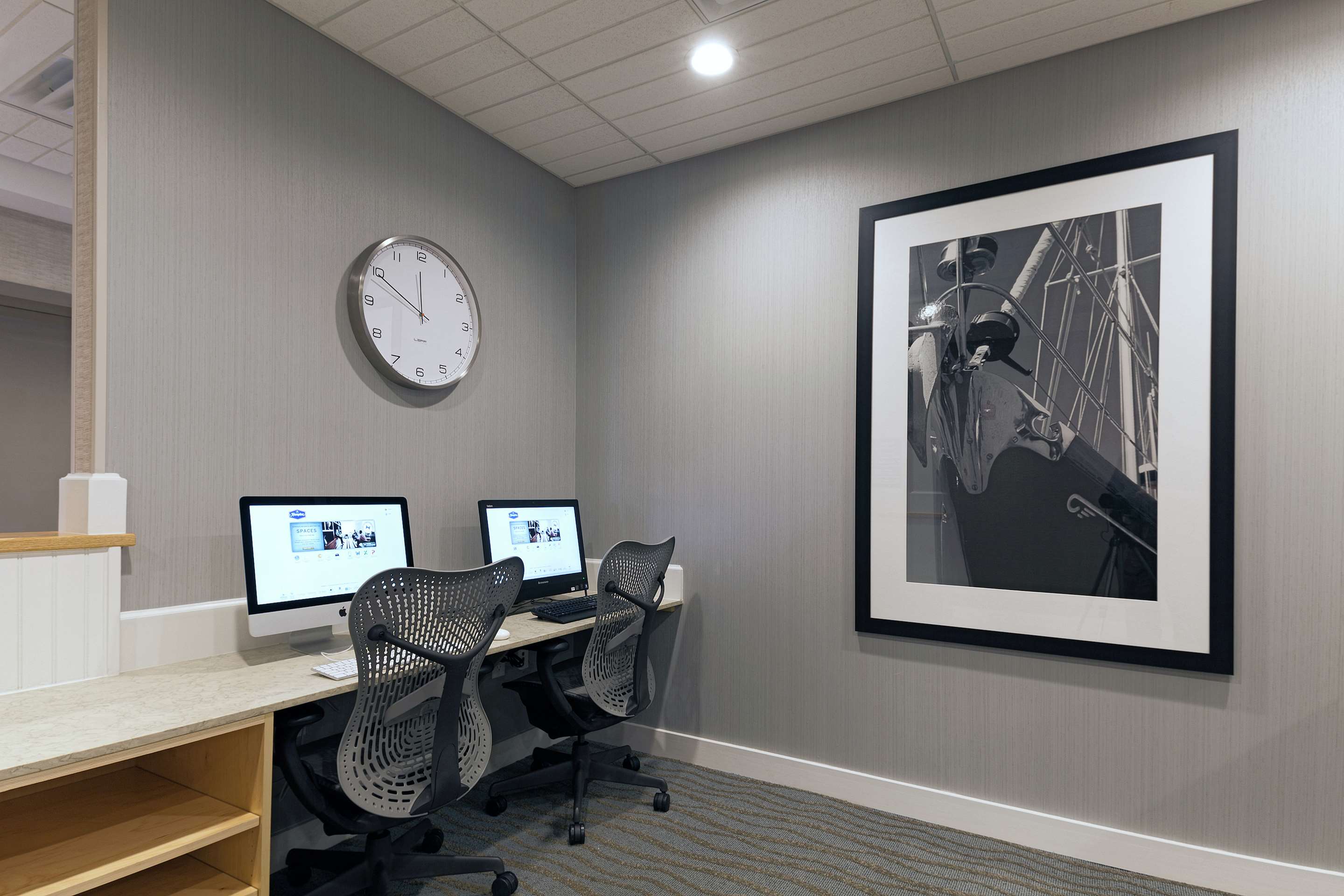 Business Center | Hampton by Hilton Bar Harbor