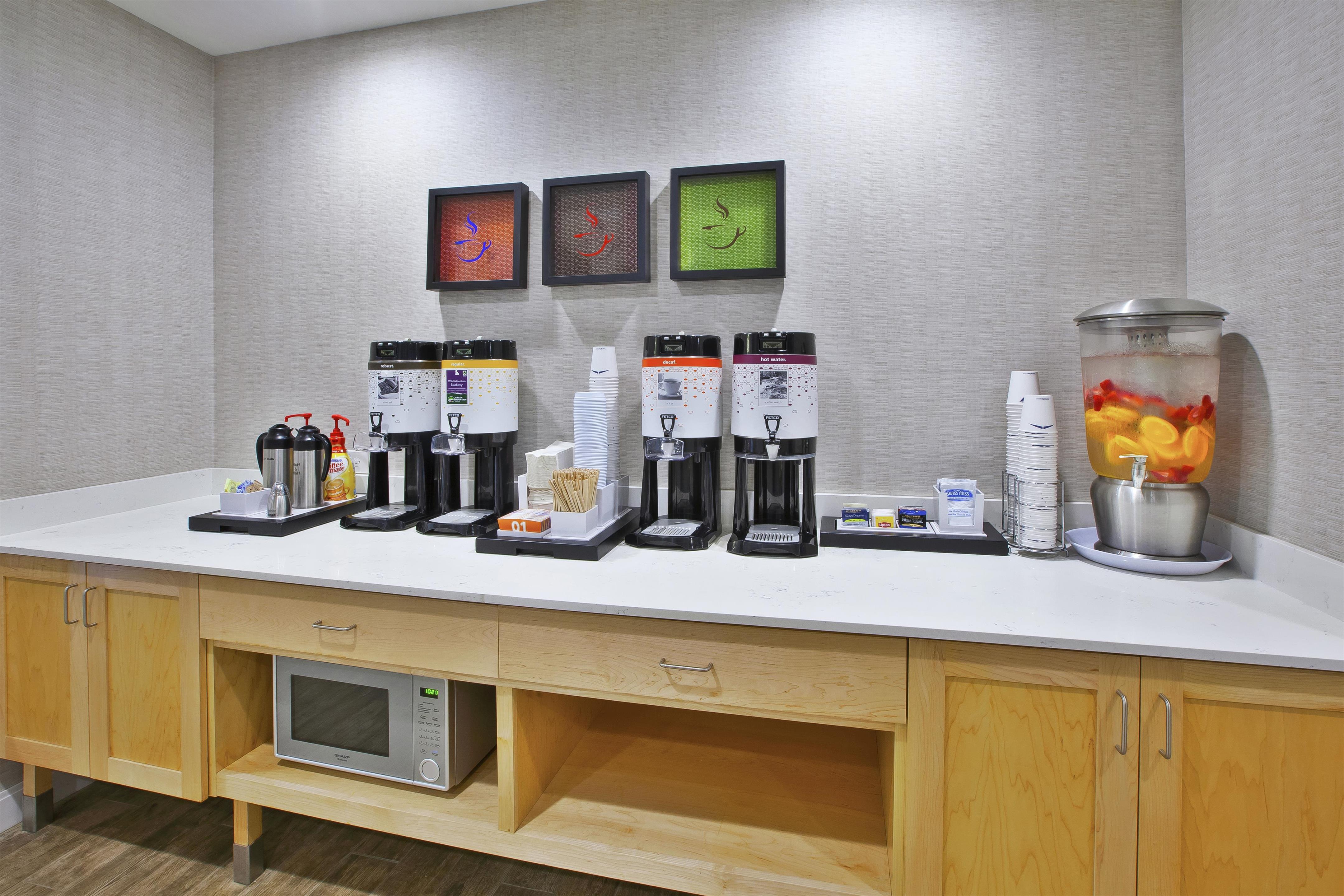 Lobby | Hampton by Hilton Bar Harbor