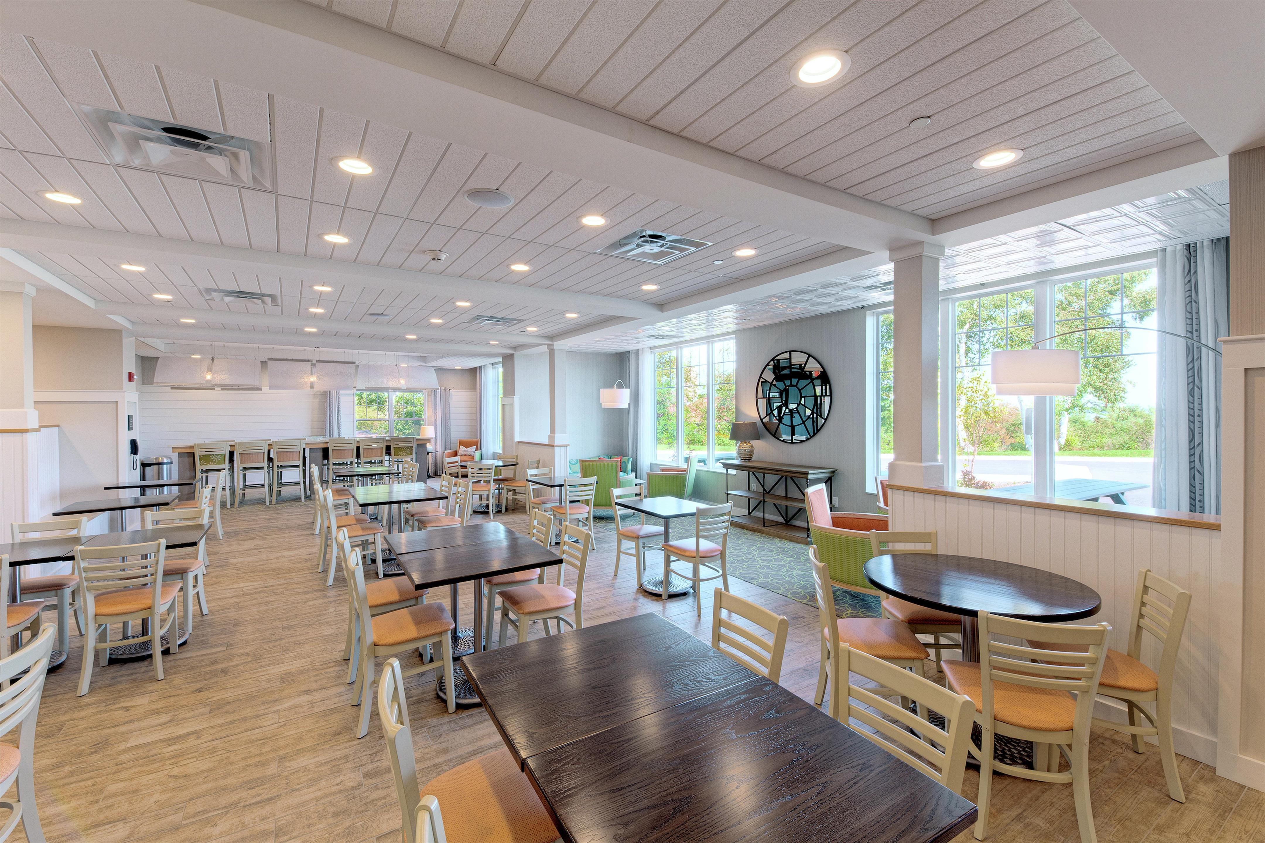 Restaurant | Hampton by Hilton Bar Harbor
