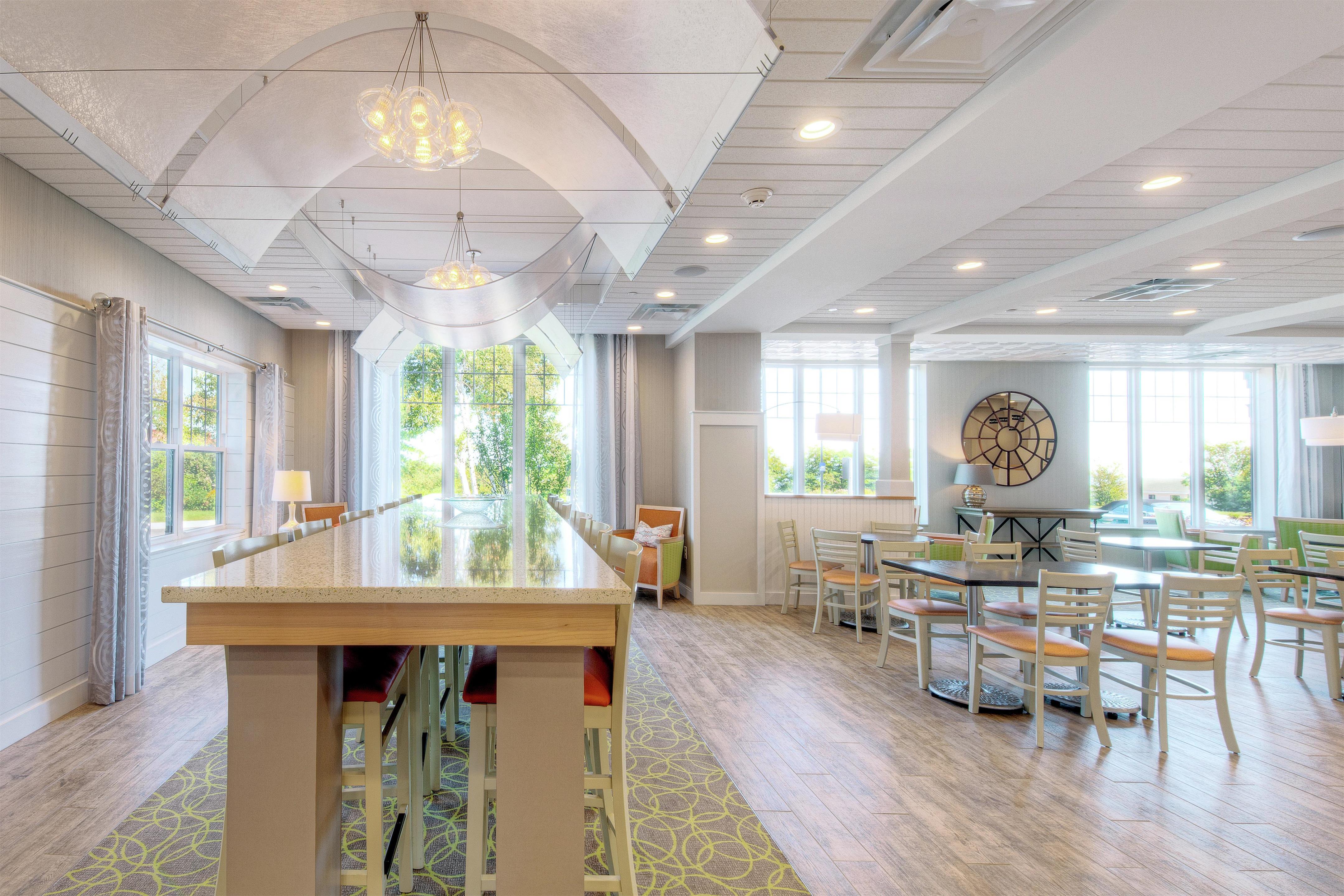 Restaurant | Hampton by Hilton Bar Harbor
