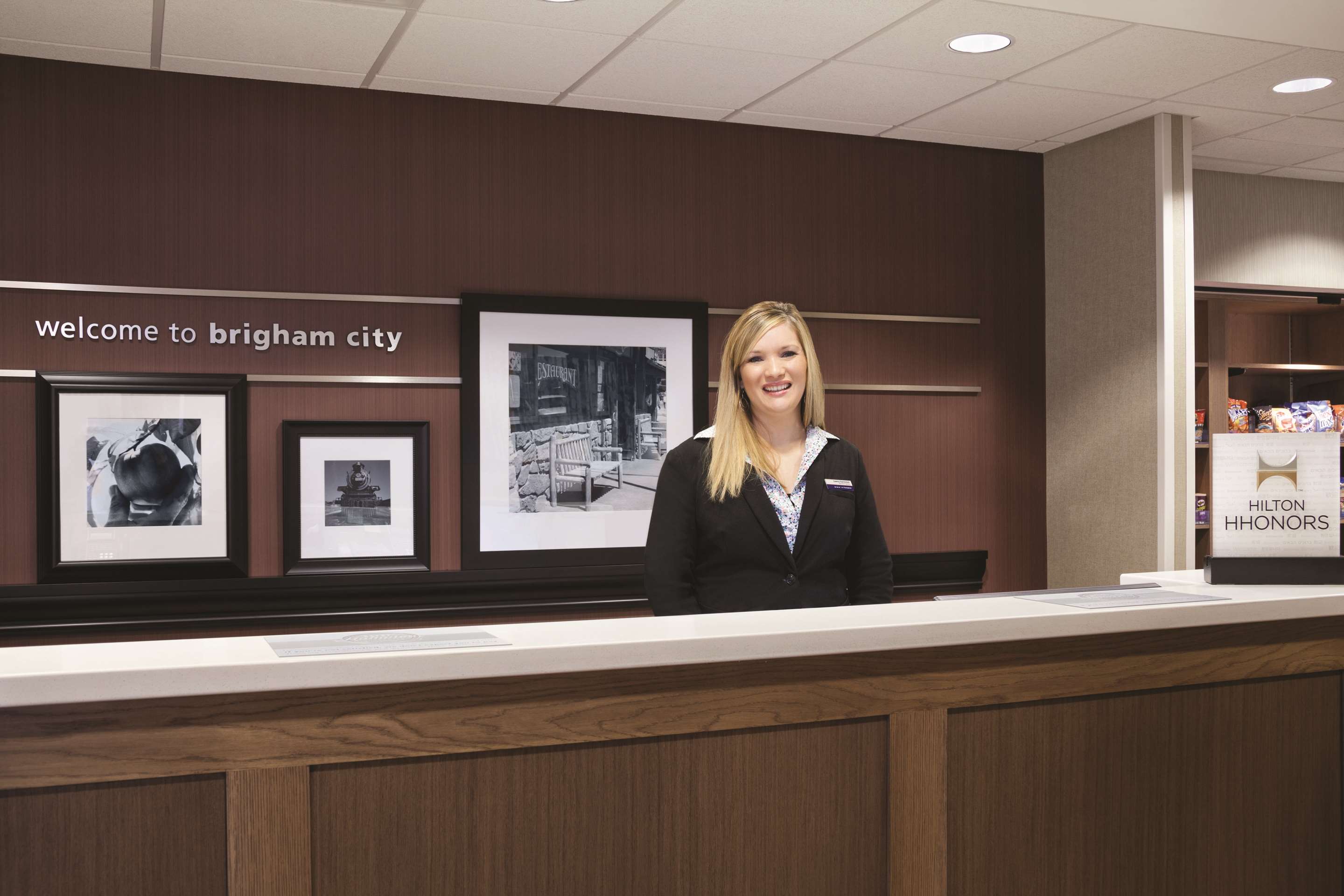 Reception | Hampton Inn Brigham City