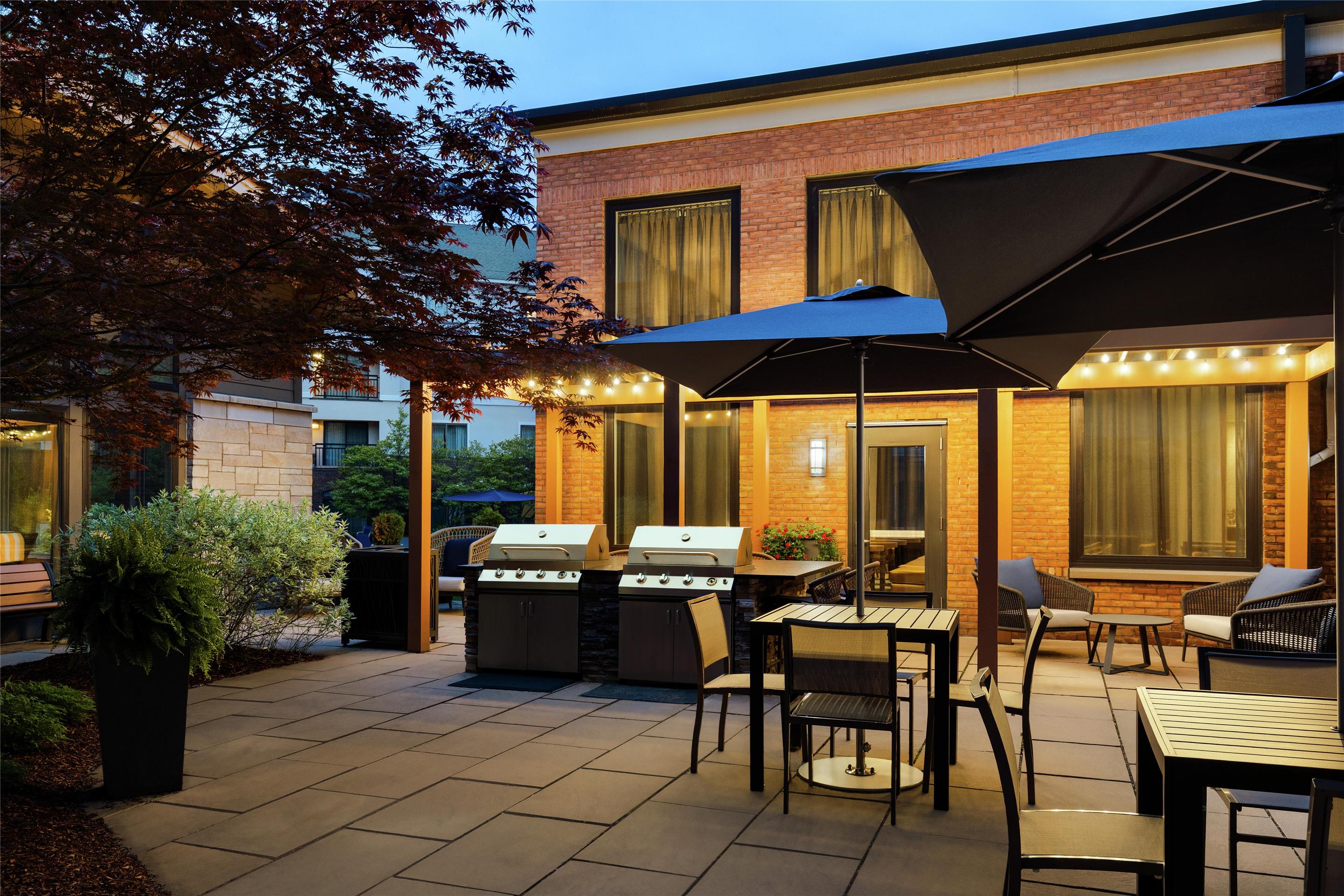 Exterior | Homewood Suites by Hilton Burlington