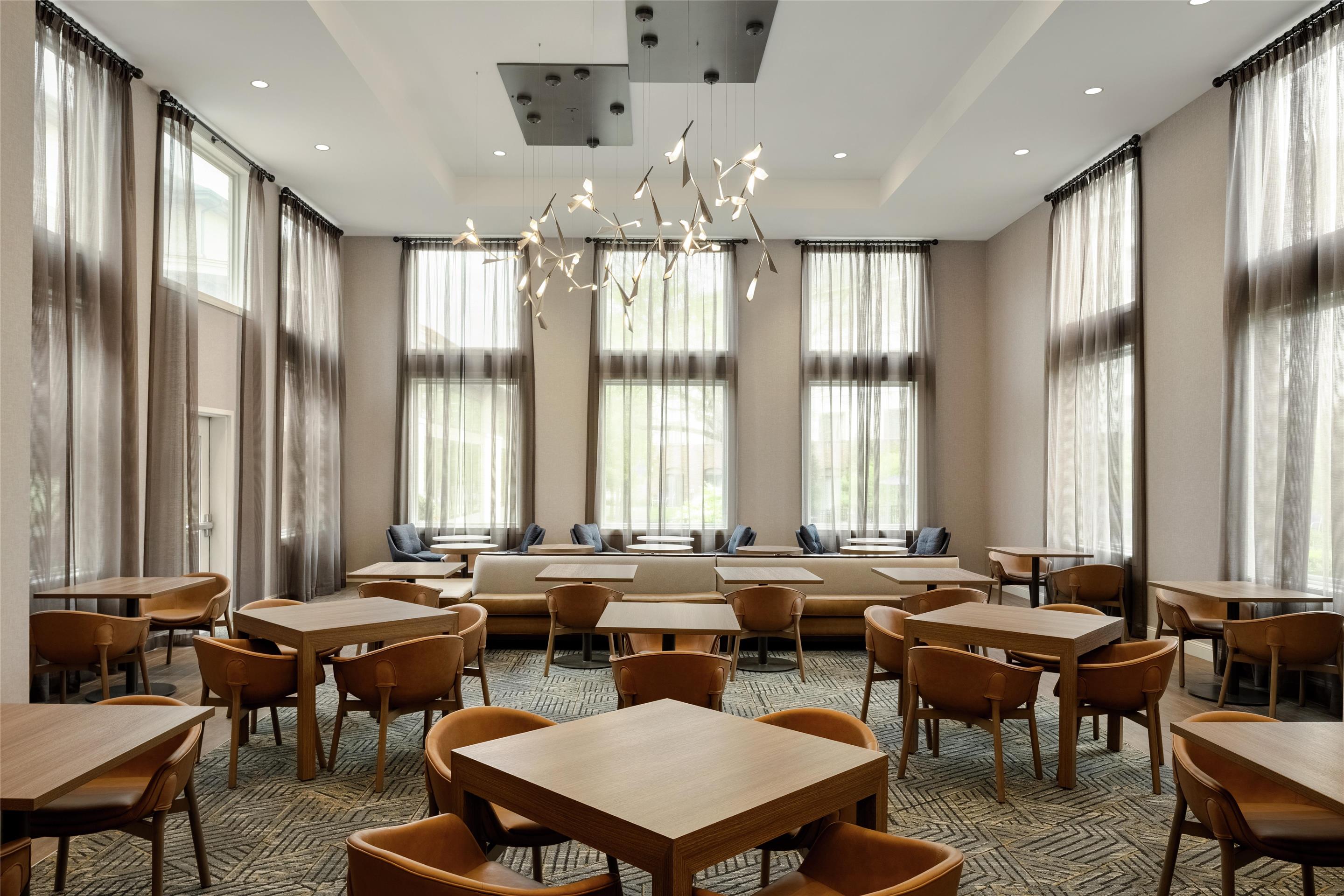 Breakfast Area | Homewood Suites by Hilton Burlington
