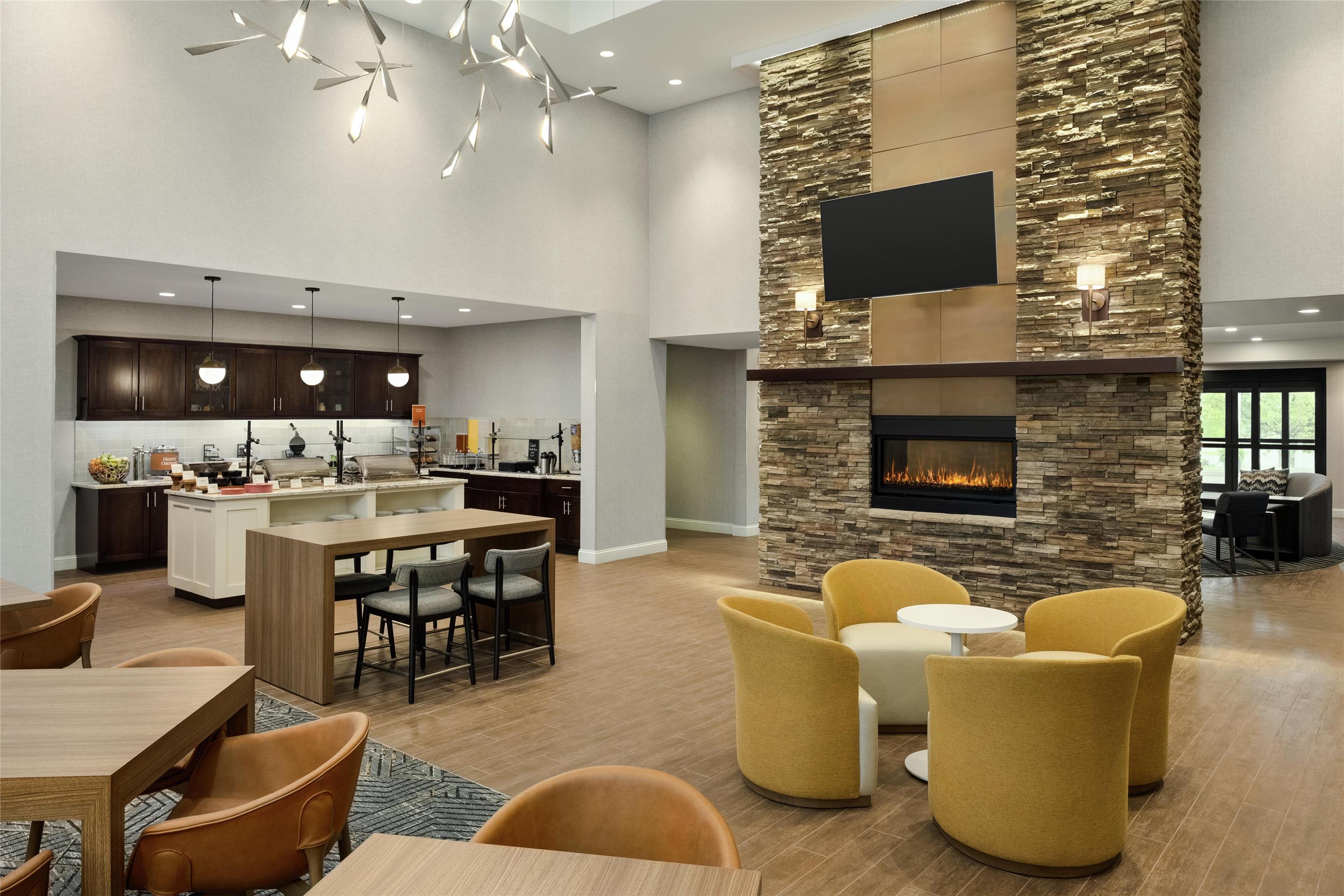 Breakfast Area | Homewood Suites by Hilton Burlington