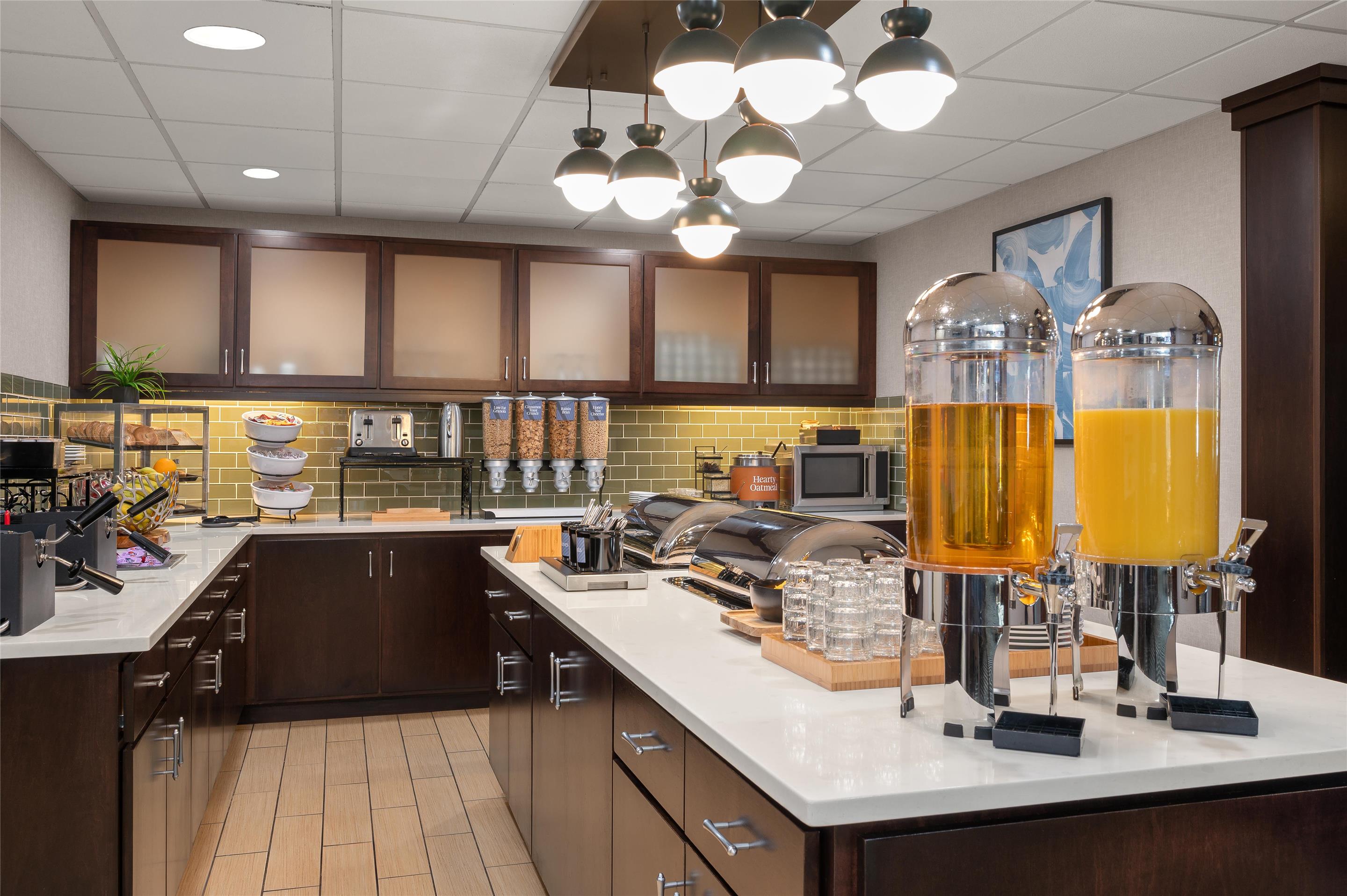 Breakfast Area | Homewood Suites by Hilton Columbus/Polaris, OH