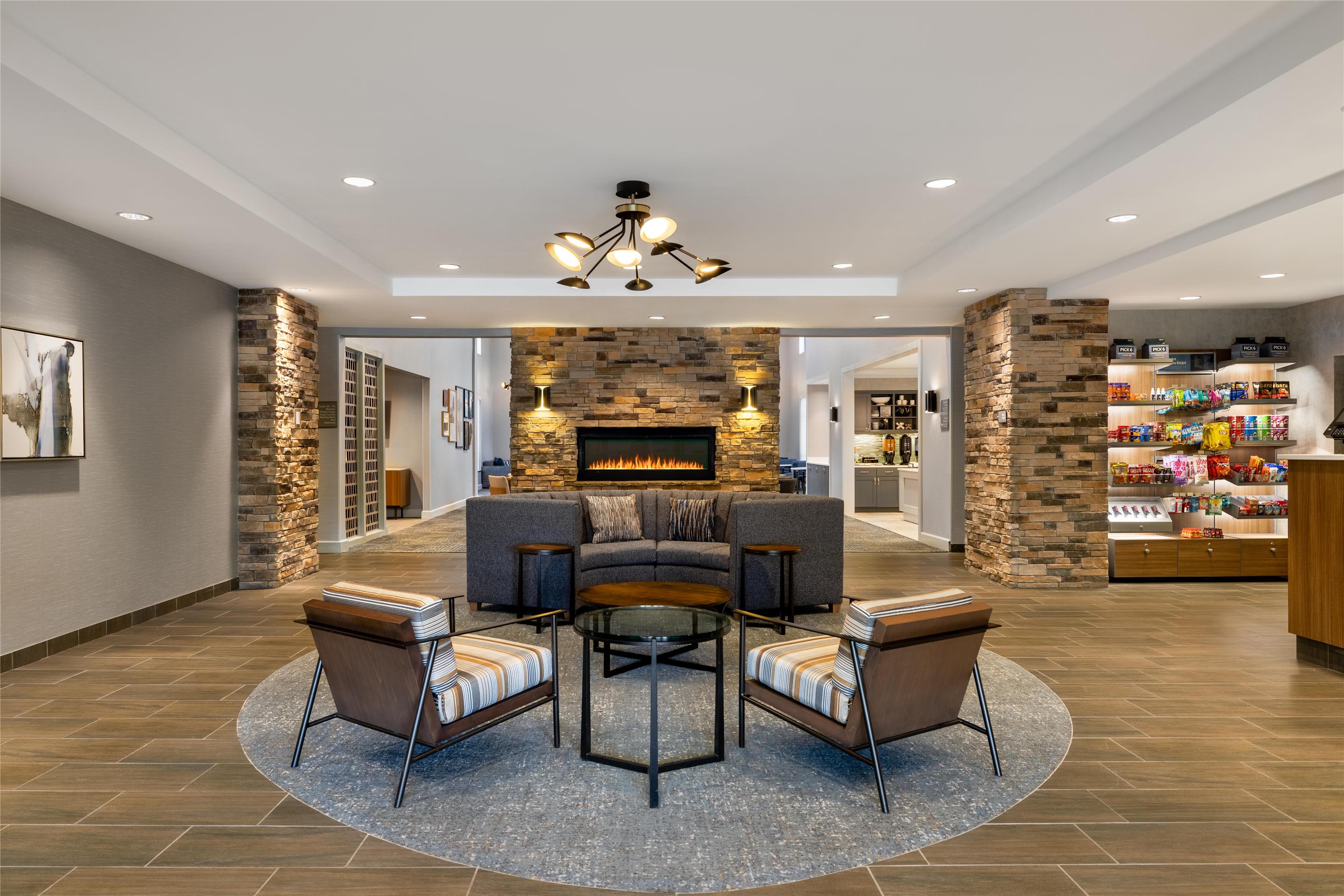 Lobby | Homewood Suites By Hilton Ankeny